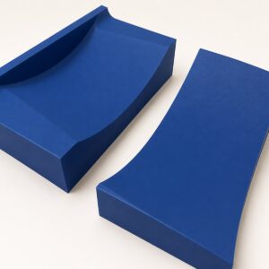 Zweiteiliges blaues 5°-Auflagenset für MANNOL-20-l-Ölfässer mit geformten Fassauflagen.